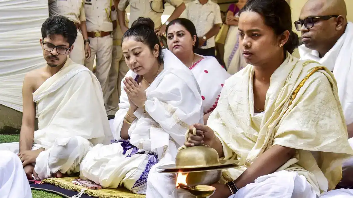 Garima Saikia Garg Visits Zubeen’s Cremation Site in Sonapur, Appeals for Swift Justice