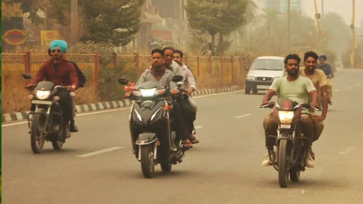 Helmetless Riding Continues on Guwahati Roads Despite Rules
