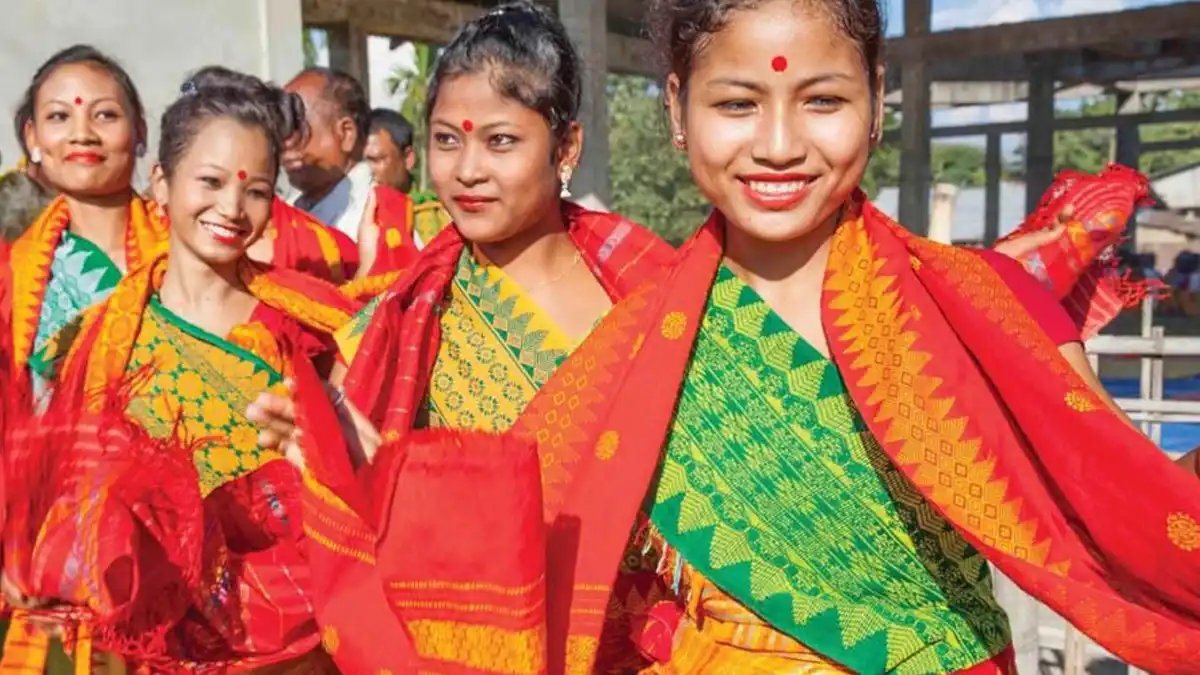 Traditional Dress Show to Be Held on Brahmaputra Banks in Guwahati