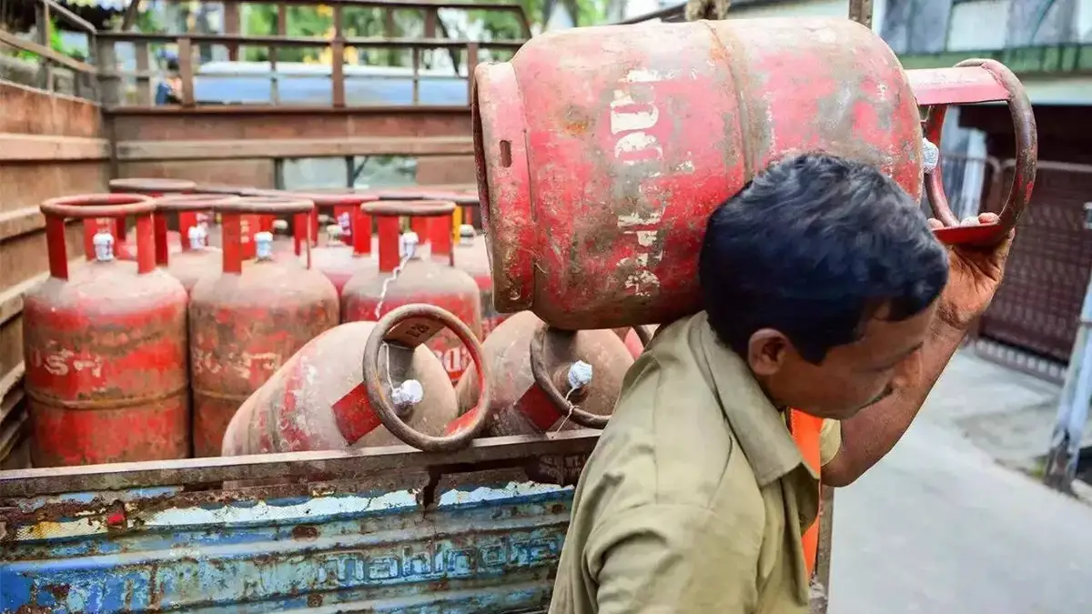 Assam Forms Committee to Monitor LPG Supply, Guwahati Residents Reassured