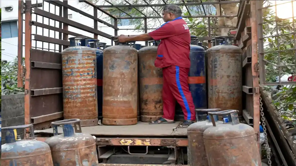 Commercial LPG Filling Halted in Assam, Panic Buying in Guwahati