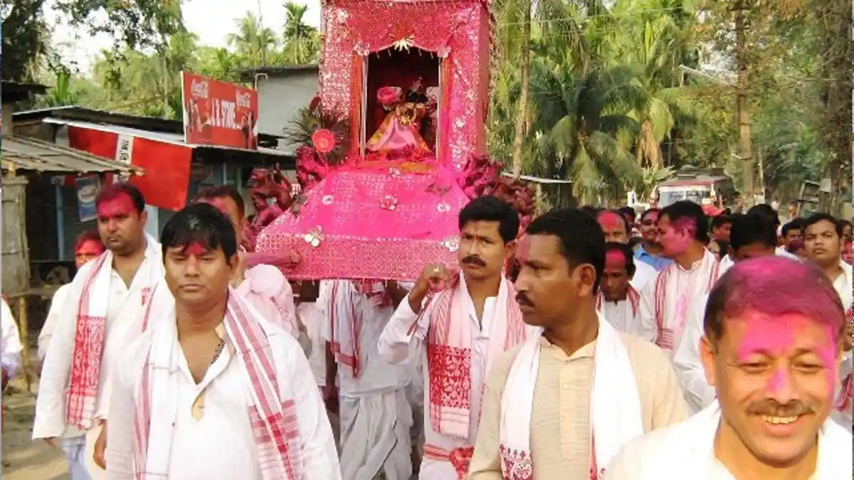 Doul Utsav Celebrations at Doul Govinda Temple Draw Devotees in Guwahati