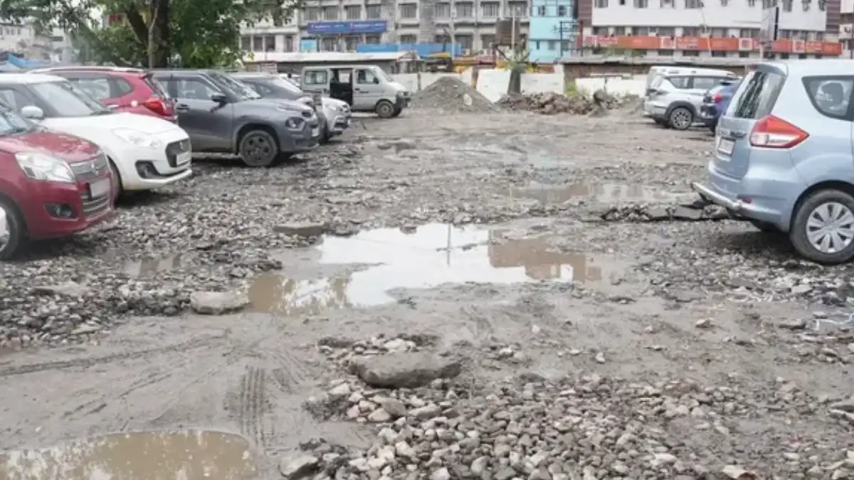 Fancy Bazar Traders Oppose Old Jail Parking Removal