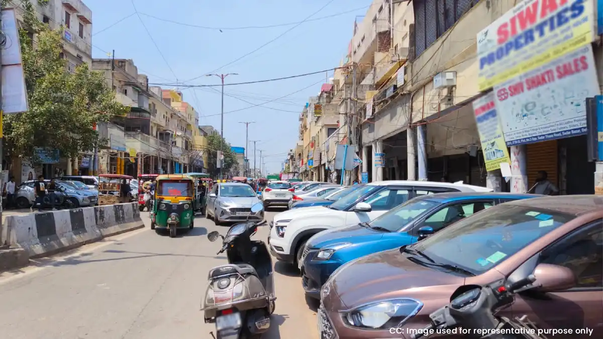 Fancy Bazaar Parking Row: Commuters Allege Overcharging on Hem Baruah Road