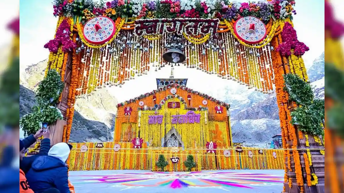Kedarnath Reopens With Assamese Jaapi Welcome