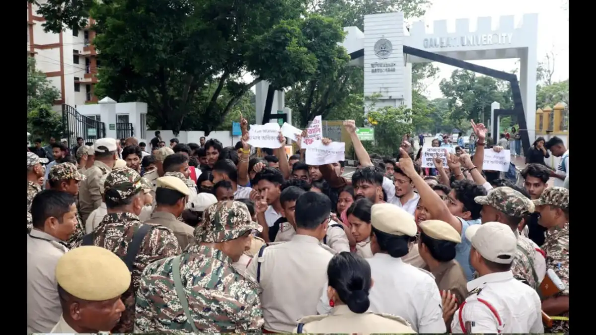 Gauhati University FYIMP Students Protest Fee Structure, Seek Relief From Rising Costs